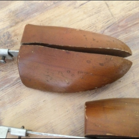 Vintage Shoe stretchers, Wood shoe stretchers - Picture 3 of 4